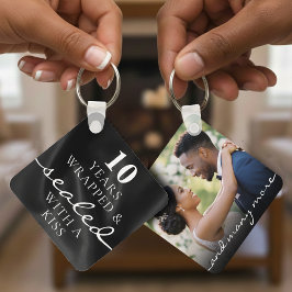 Llavero Sealed with a Kiss Black 10th Birthday Anniversary