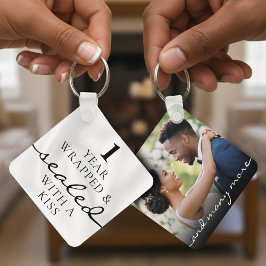 Llavero Sealed with a Kiss White 1st Birthday Anniversary