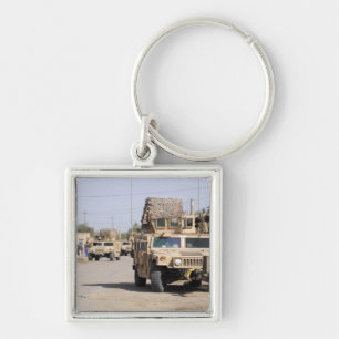 Llavero Seguridad de la conducta de Humvee durante una