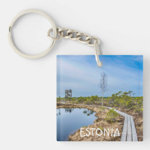 Llavero Sendero de madera sobre pantano en Estonia