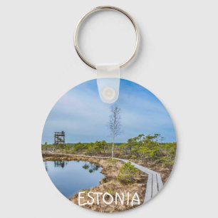 Llavero Sendero de madera sobre pantano en Estonia