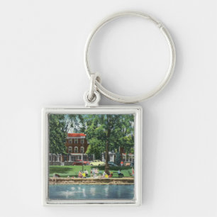 Llavero Shotwell Park y Sherwood Inn Scene