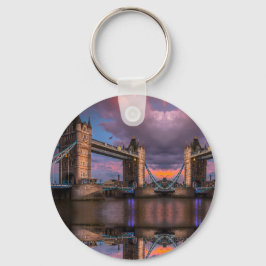 Llavero Silueta de la ciudad Atardecer y personalizar logo