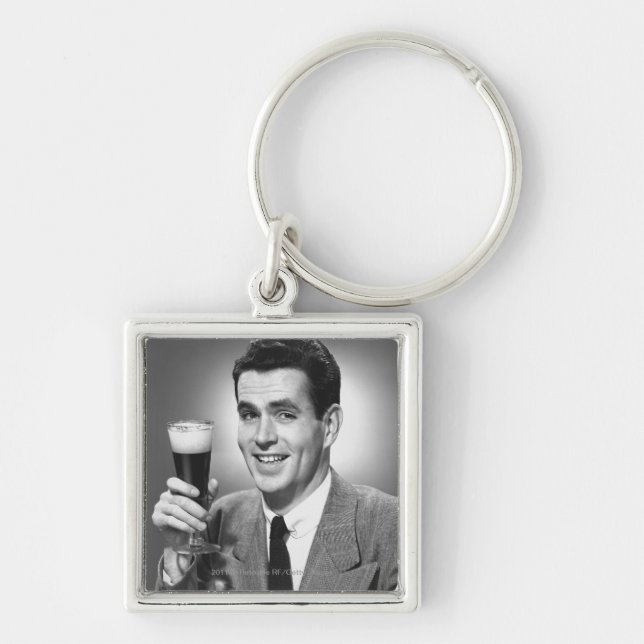 Llavero Sirva sostener el vidrio de cerveza en el estudio (Frente)