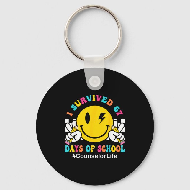Llavero Smile Face I Survived 67 Days Of School Counselor  (Anverso)