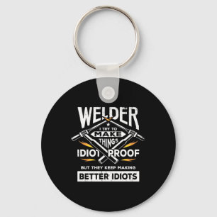 Llavero Soldado intenta hacer cosas