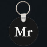Llavero Sr. y Sra. | elegante pareja moderna<br><div class="desc">"Mr. and Mrs." Un regalo de pareja a juego con un elegante diseño moderno en blanco y negro. Perfecto para ・ Amantes/Parejas ・ Recién casados ・ Aniversario del Boda ・ El día de San Valentín También perfecto para regalos/favores de boda. Haga clic en el botón personalizar it para personalizar el...</div>
