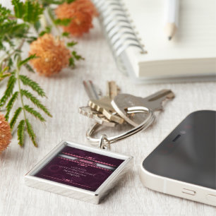 Llavero Steampunk, corazón rosado con placa de monograma