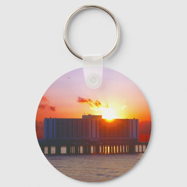 Llavero Sunrise At The Flagship Hotel Keychain (Anverso)