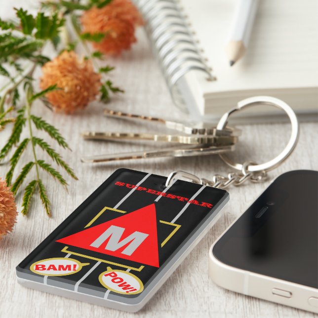 Llavero Superstar Cartoon Monograma Negro Rojo (Frente Derecha)