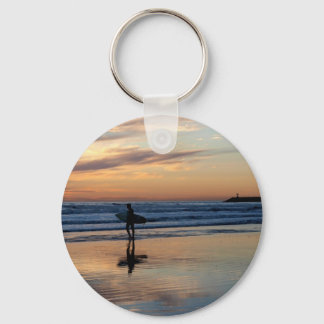 Llavero Surfista al atardecer