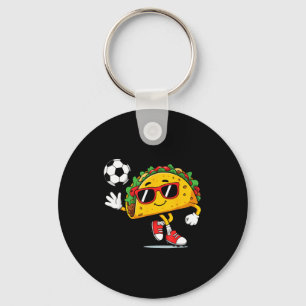 Llavero Taco jugando fútbol mexicano cinco de mayo sombrer