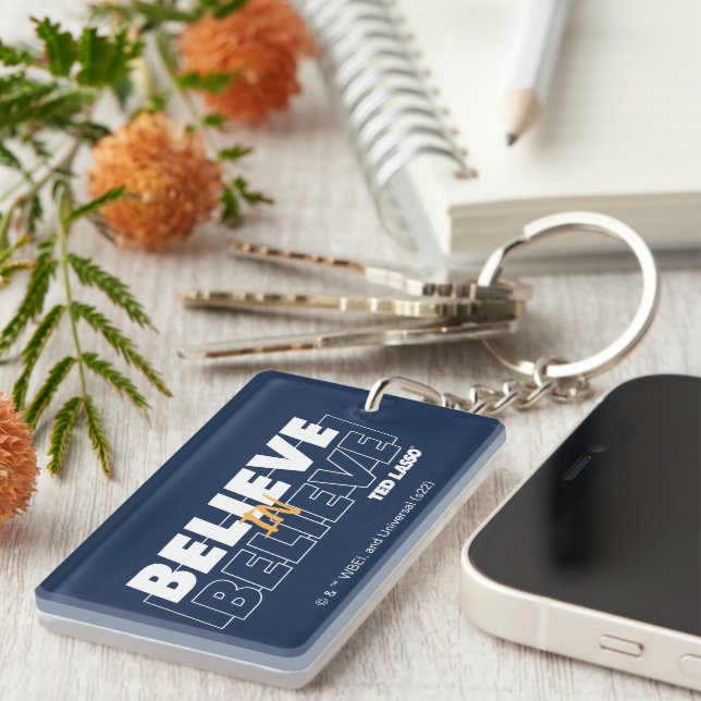 Llavero Ted Lasso | Creer en Believe (Frente Derecha)