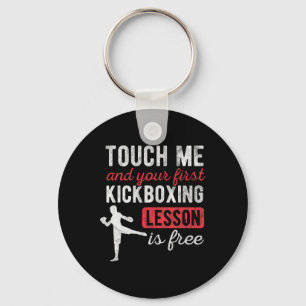Llavero Tóqueme y su primera lección de kickboxing es grat