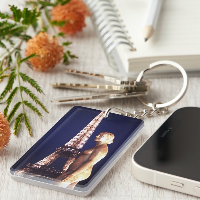 Llavero Torre Eiffel de la dama de París (Frente Derecha)