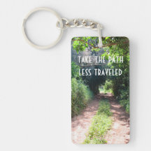 Trayectoria de la suciedad a través de los árboles