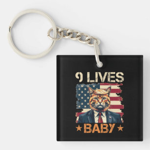 Llavero Trump 9 vive un bebé