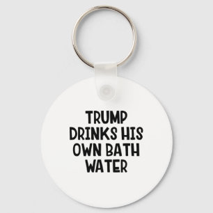 Llavero Trump Bebe Su Propia Agua _1