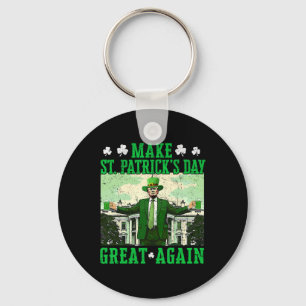 Llavero Trump Vuelve a Hacer Grande el Día de San Patricio