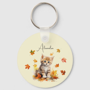 Llavero Un buen Naranja Tabby Gatito en hojas caídas