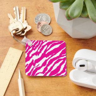 Llavero Un intrincado patrón floral en rosa y blanco, arte