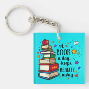 Llavero Un libro al día mantiene la realidad alejada