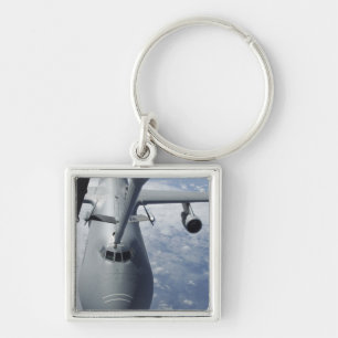 Llavero Un suplemento KC-10 se prepara para reaprovisionar