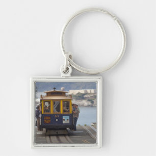 Llavero Un teleférico sube por Hyde Street en San