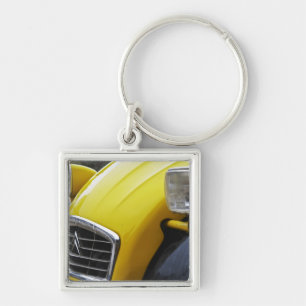Llavero Un viejo Citroen 2CV 2 CV negro y amarillo, detall