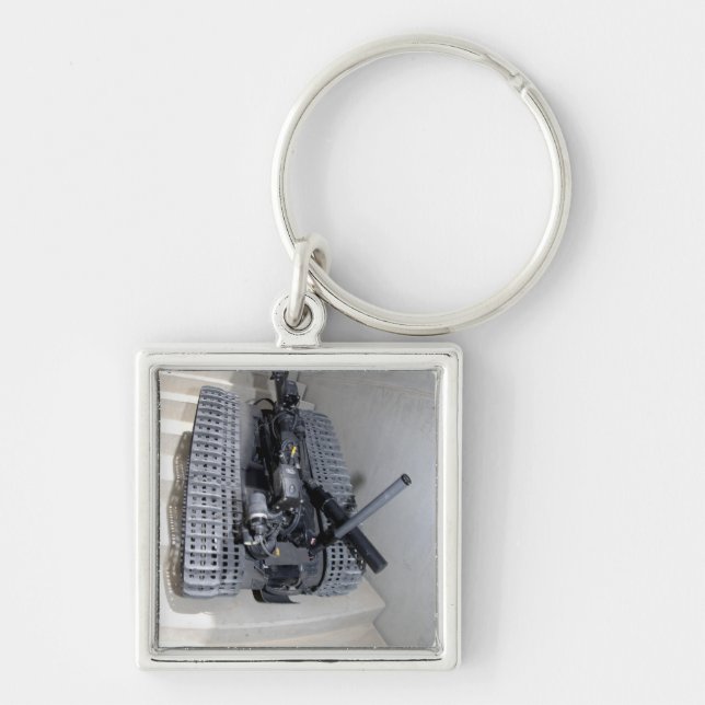 Llavero Una unidad robot Talon 3B escalando un vuelo de st (Frente)