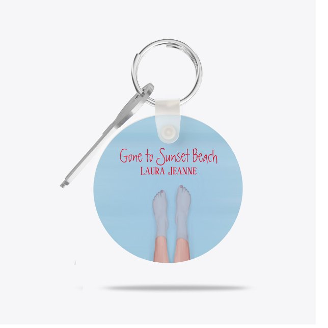 Llavero Vacaciones personalizadas en la playa costera del  (Personalized coastal beach keychain with blue ocean water and relaxing seaside vacation vibe.)