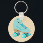 Llavero Verde azulado azul retro de cuatro patines de cuat<br><div class="desc">¡Muéstrales como rojas! Esta cadena de teclas personalizado presenta un ilustracion de estilo realista de un clásico patín de cuatriruedas en verde azulado. Está listo para ser personalizado con un nombre en la coordinación de letras de guiones a un lado del patín. Hace un pequeño y grandioso regalo para cualquiera...</div>