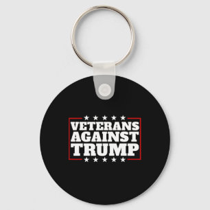 Llavero Veteranos contra los veteranos anti-trump