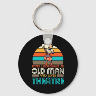Llavero Viejo que ama el teatro