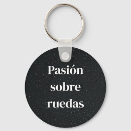 llavero vilianes con frase del mundo del motor 