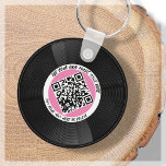 Llavero Vinilo | DJ musical | Código QR<br><div class="desc">Presentamos nuestra cadena de claves QR Code de vinilo de personalizable estilo LP - el accesorio perfecto para el profesional de la música! Este llavero cuenta con un elegante disco LP de vinilo en rosa y blanco, junto con un código QR que puede vincularse a su propia música. Con nuestra...</div>