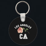 Llavero Vintage Retro Los Angeles California City Floral<br><div class="desc">Bienes de la ciudad de Los Angeles California de estilo vintage y retro para los que viven en esta ciudad, nativo de Los Ángeles, orgulloso ciudadano y residente de este lugar especial llamado hogar. Mercadería de Guay con rosa rosado. Perfecto recuerdo para turistas de vacaciones, viajando por Estados Unidos. Un...</div>