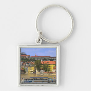 Llavero Vista del castillo de Praga y la ciudad por Vltava