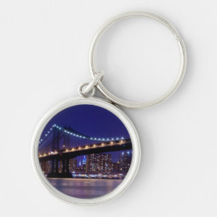 Llavero Vista del puente de Manhattan en la noche