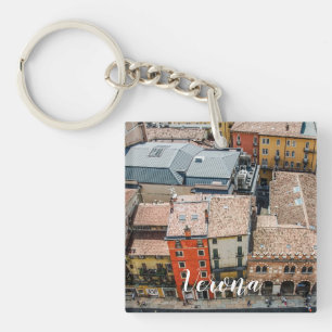 Llavero Vista desde arriba de las coloridas fachadas de lo