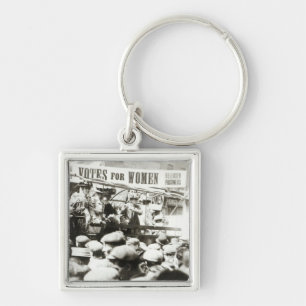 Llavero Votos para las mujeres, agosto de 1908