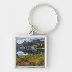 Llavero WA, Alpine Lakes Wilderness, Gem Lake, con
