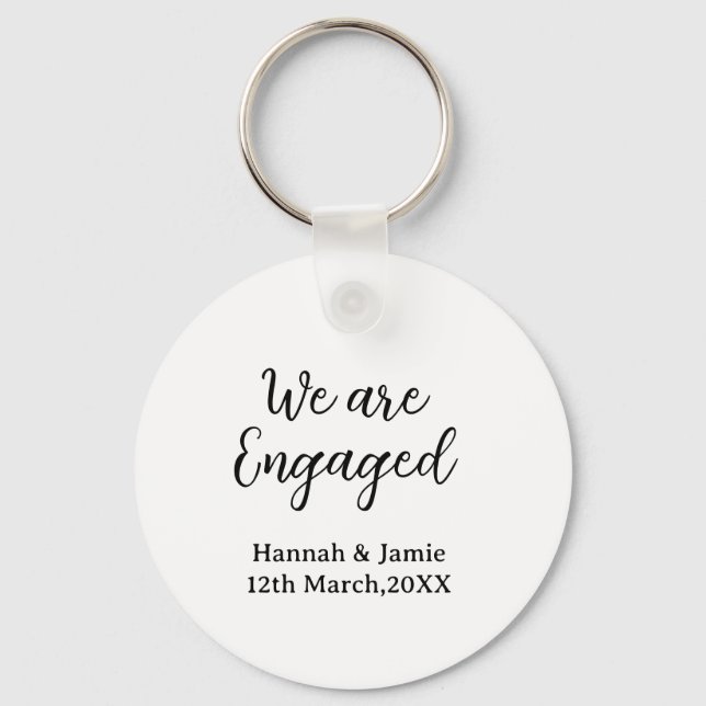Llavero We are Engaged couple name date calligraphystylish (Anverso)