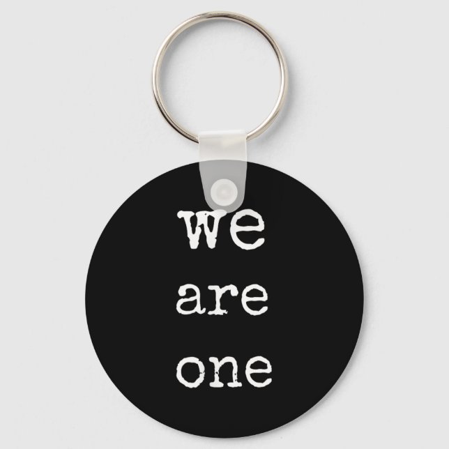 Llavero We Are One Men Graphic Insre Tee Sitive Message  (Anverso)