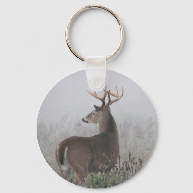 Llavero Whitetail Buck en niebla matutina (Anverso)