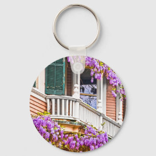 Llavero Wisteria en una vieja casa del sur en Savannah