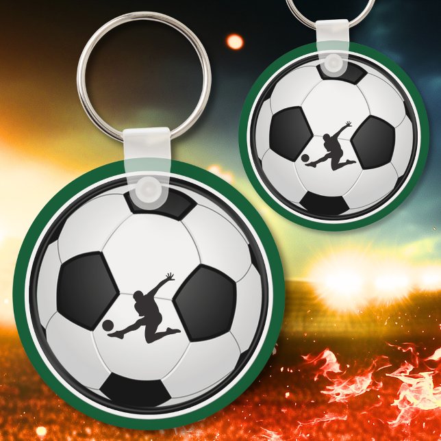 Llaveros de fútbol personalizados en verde, blanco (Soccer party favors, for boys. Green, white, black soccer favors are cheap gifts for soccer players.)