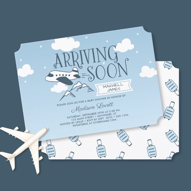 Llegando pronto a la invitación de Baby Shower del (Shown on a 5" x 7" card.  Ticket style.)