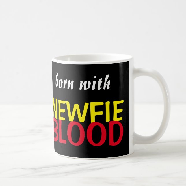 Llevado con la taza de la sangre de Newfie (Derecha)