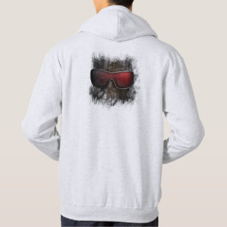 Llevo los vidrios de sol en la sudadera con